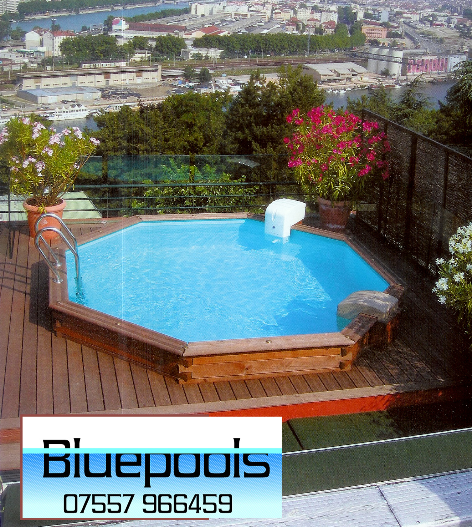 CUSTOM SWIMMING POOLS