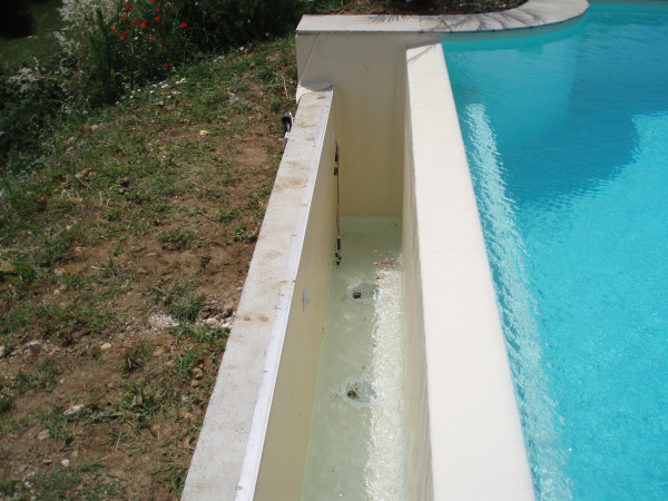 infinity edge trough in use